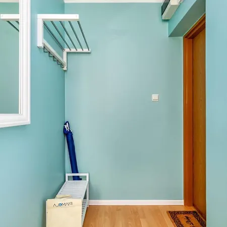 アパート Teleexpresu Piamola